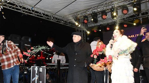 AMASYA YENİ YILA TUĞBA ÖZERK İLE MERHABA DEDİ