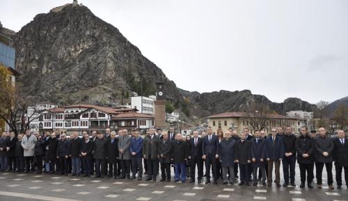 Amasya’da 24 Kasım Öğretmenler Günü Çelenk Sunma Töreni Düzenlendi