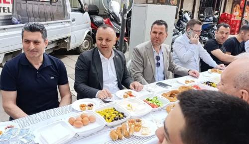 Amasya Kocacık Çarşısı Esnafı, Başkan Sevindi ile Kahvaltı Sofrasında Buluştu