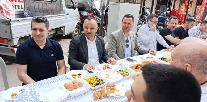 Amasya Kocacık Çarşısı Esnafı, Başkan Sevindi ile Kahvaltı Sofrasında Buluştu